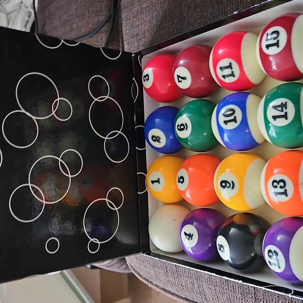 Vintage Billiard Pool Balls 2 1/4" Original Box